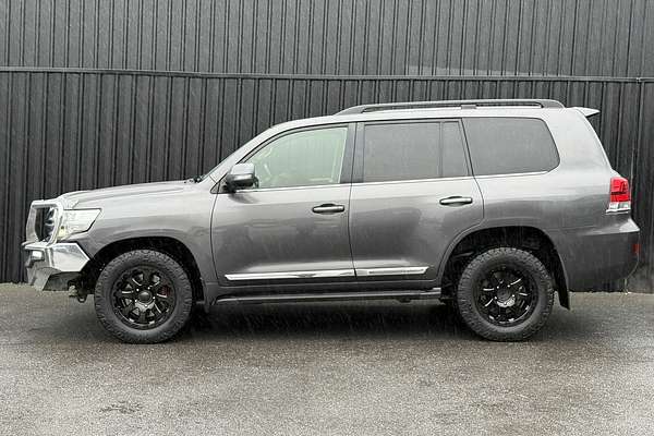 2017 Toyota Landcruiser Sahara VDJ200R