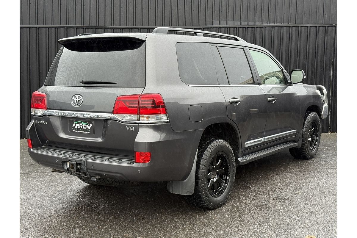 2017 Toyota Landcruiser Sahara VDJ200R
