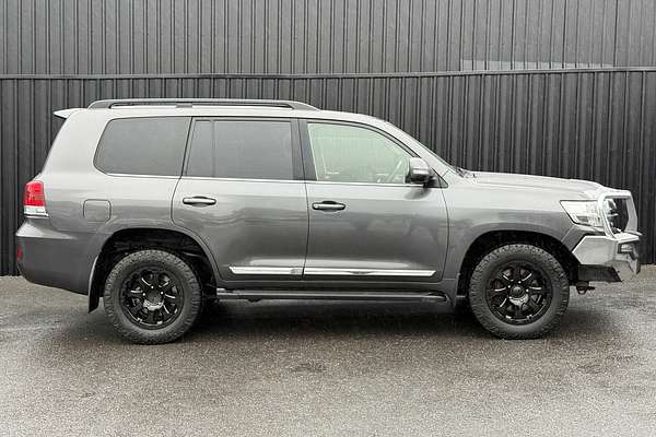 2017 Toyota Landcruiser Sahara VDJ200R