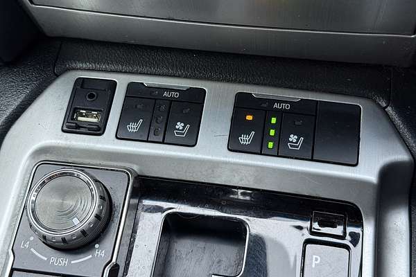 2017 Toyota Landcruiser Sahara VDJ200R
