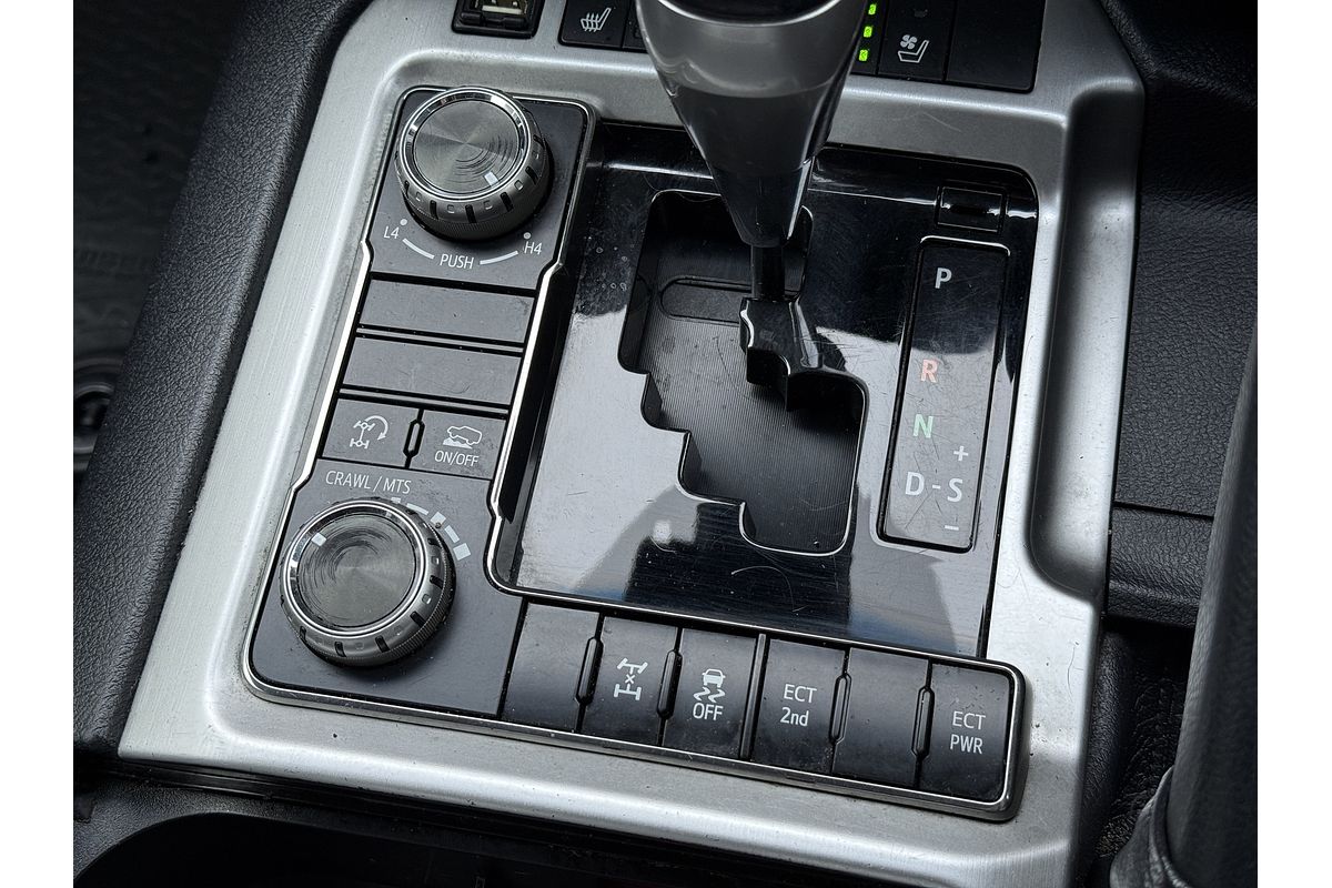 2017 Toyota Landcruiser Sahara VDJ200R