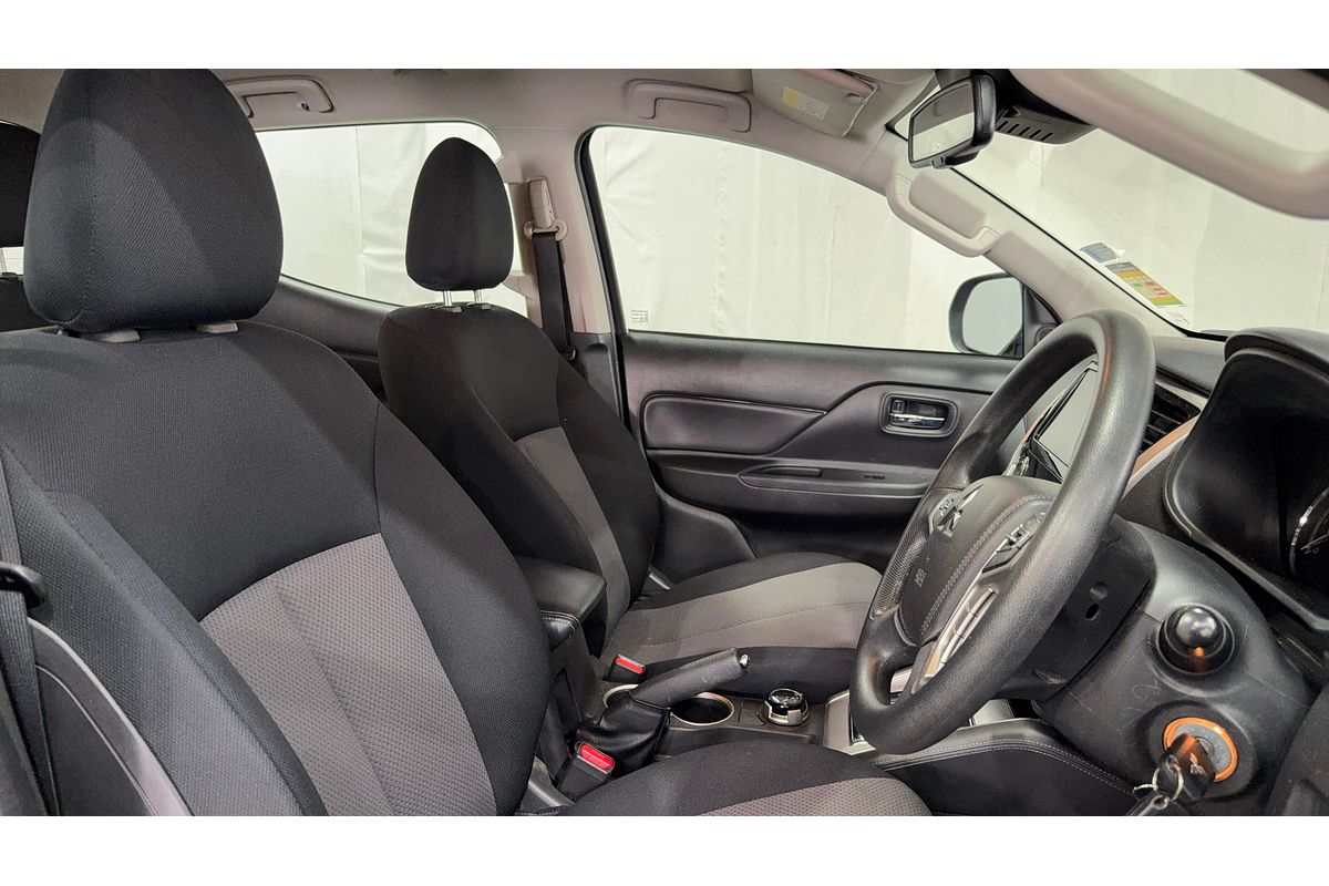 2020 Mitsubishi Triton GLX ADAS MR 4X4