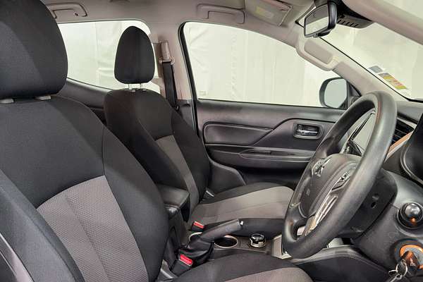 2020 Mitsubishi Triton GLX ADAS MR 4X4