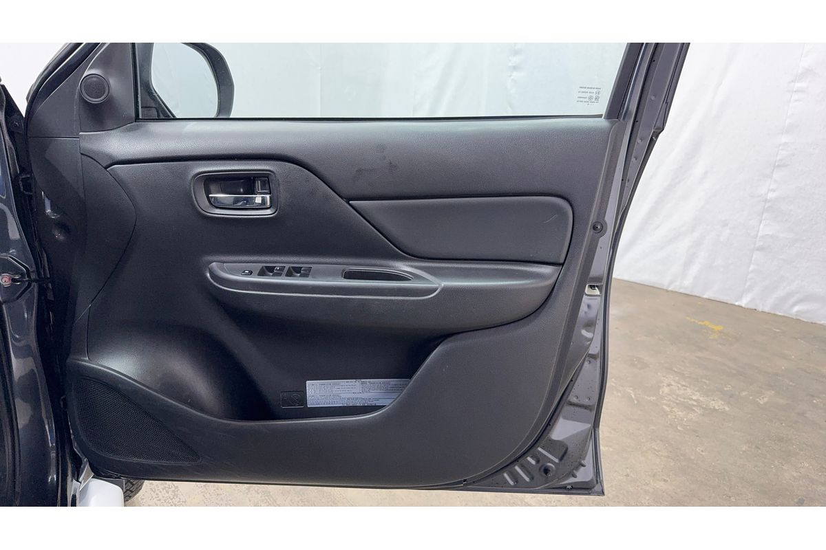 2020 Mitsubishi Triton GLX ADAS MR 4X4
