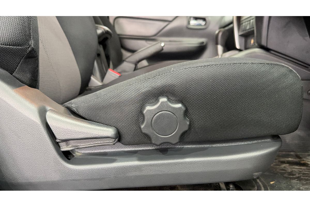 2020 Mitsubishi Triton GLX ADAS MR 4X4