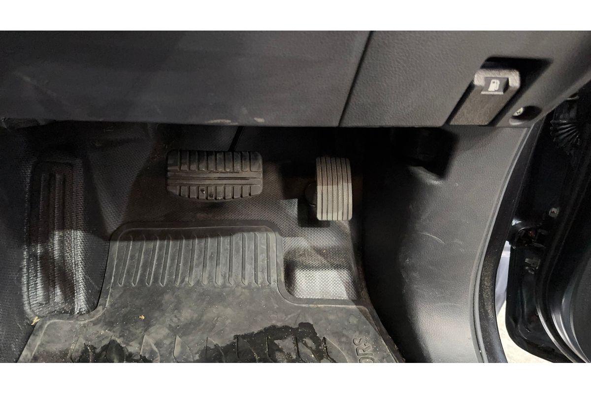 2020 Mitsubishi Triton GLX ADAS MR 4X4