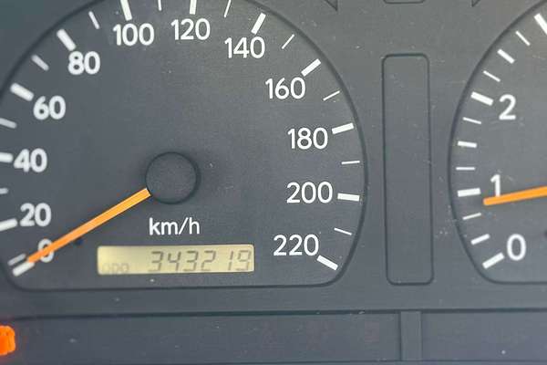2002 Toyota Avalon Conquest MCX10R Mark II