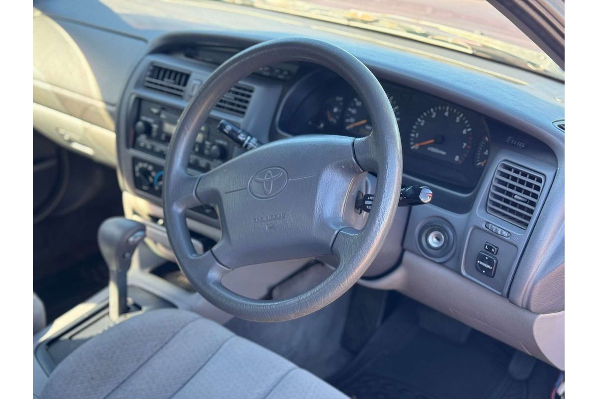 2002 Toyota Avalon Conquest MCX10R Mark II