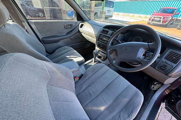 2002 Toyota Avalon Conquest MCX10R Mark II