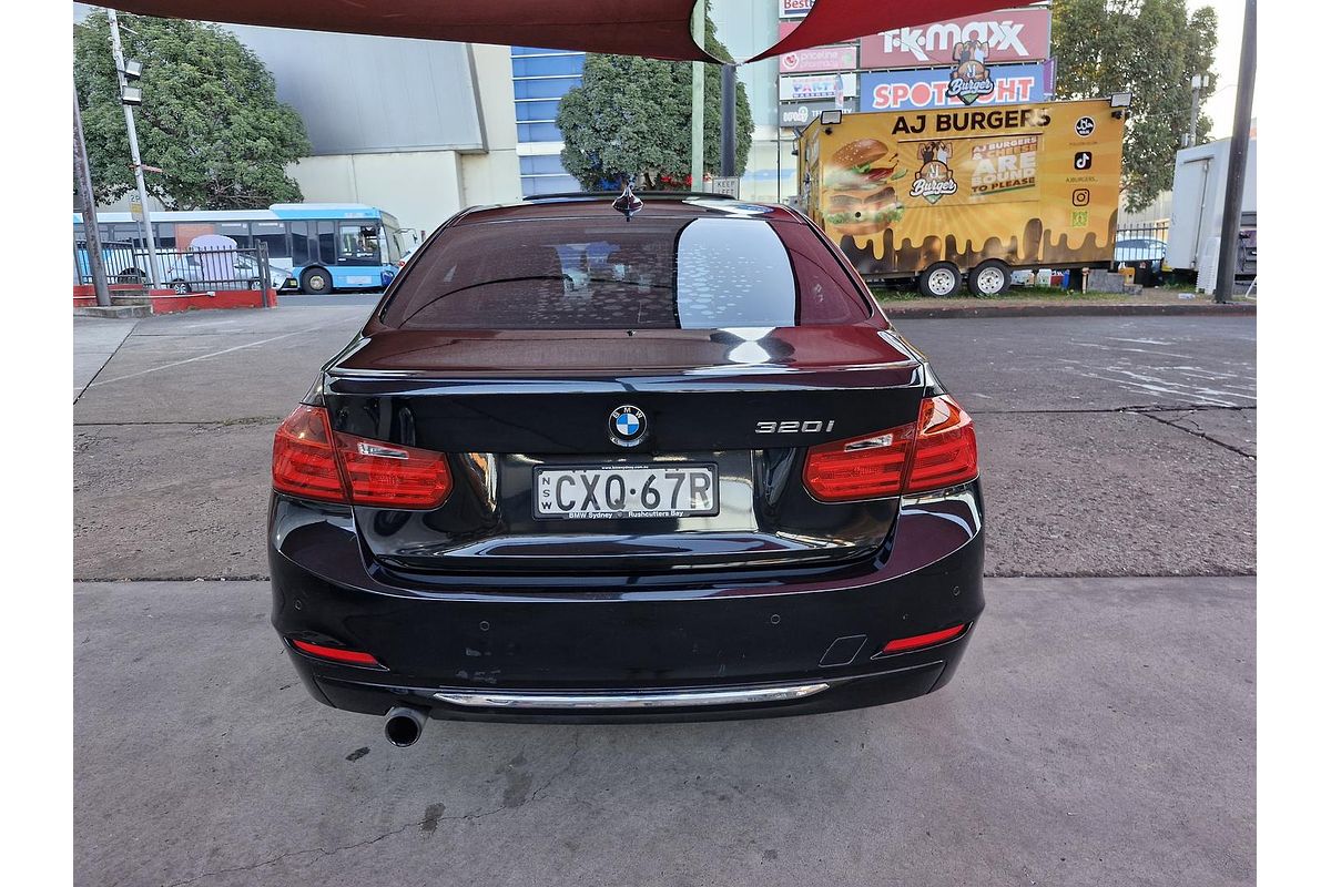 2014 BMW 3 Series 320i Luxury Line F30