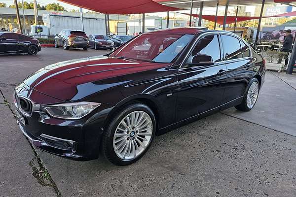 2014 BMW 3 Series 320i Luxury Line F30