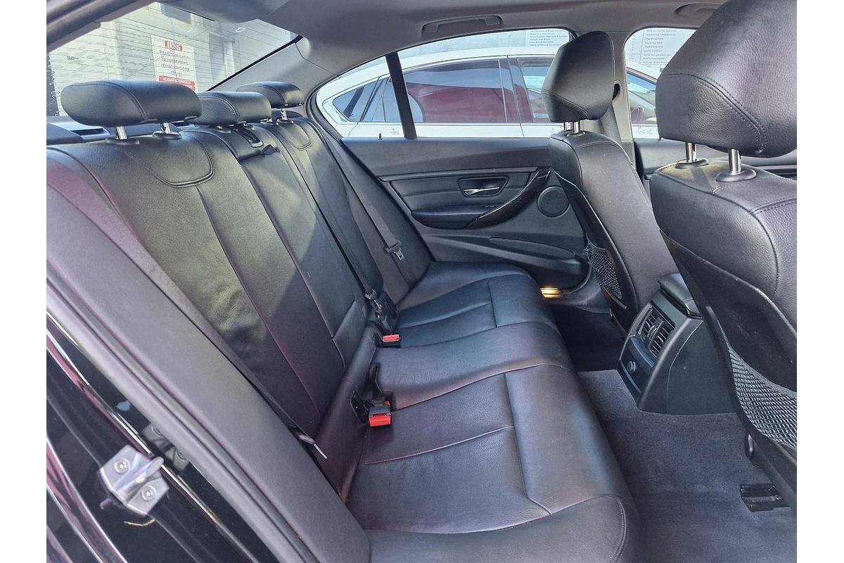 2014 BMW 3 Series 320i Luxury Line F30
