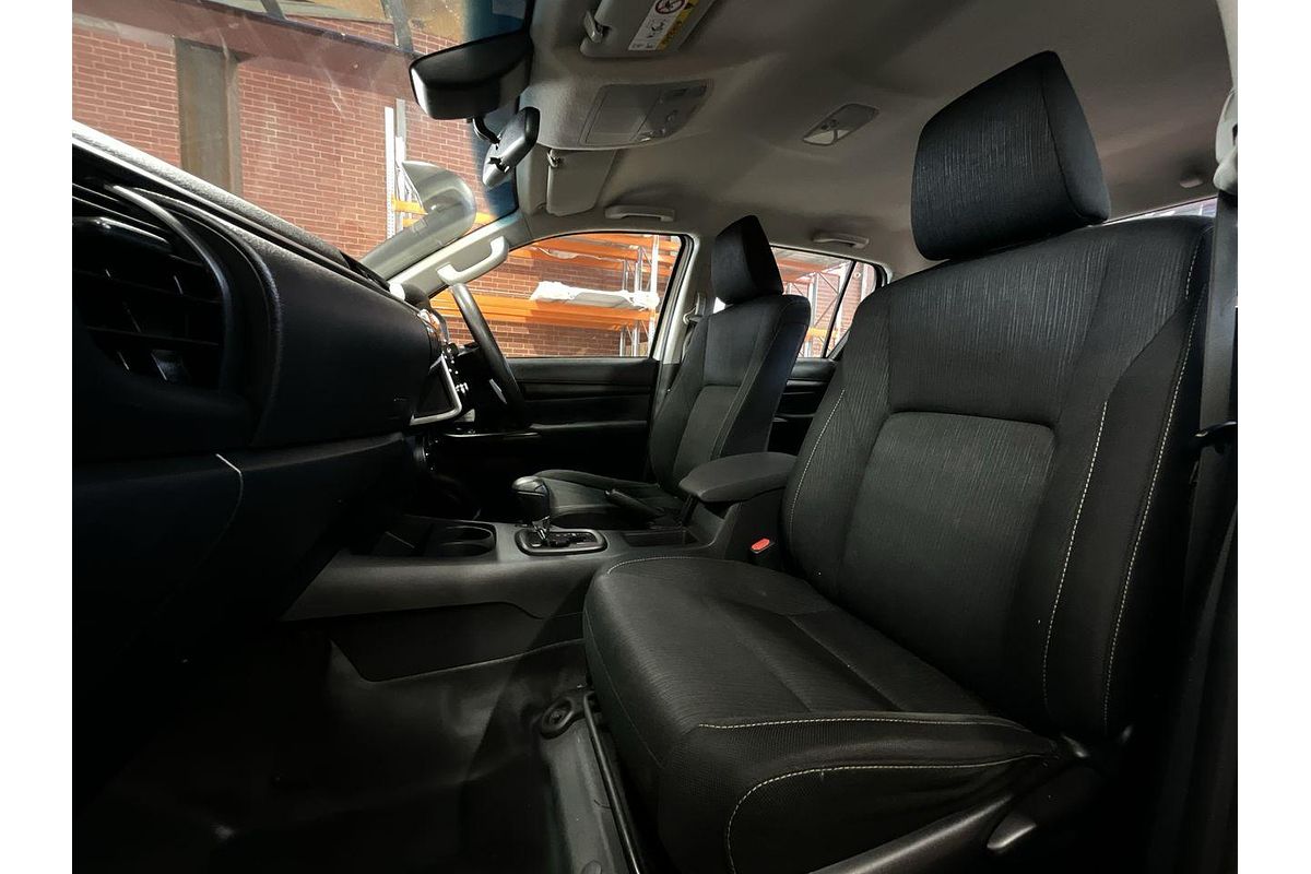 2020 Toyota Hilux SR GUN126R 4X4