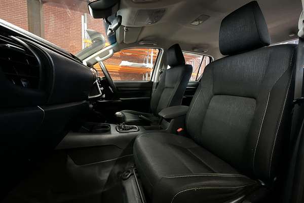 2020 Toyota Hilux SR GUN126R 4X4