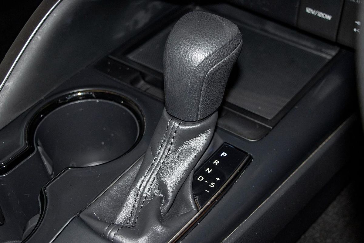 2018 Toyota Camry Ascent ASV70R