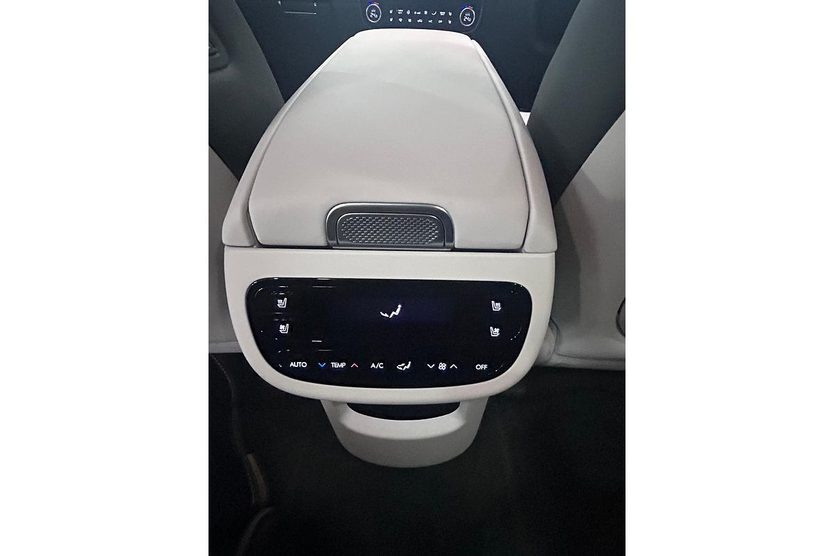 2025 Hyundai IONIQ 9 Calligraphy ME.V1