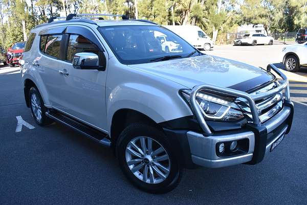 2019 Isuzu MU-X LS-M
