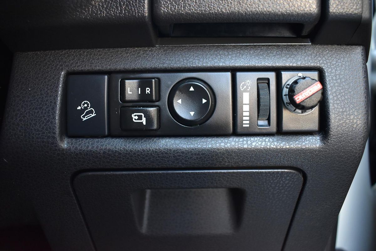 2019 Isuzu MU-X LS-M