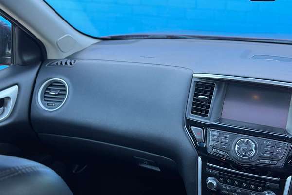2014 Nissan Pathfinder Ti R52