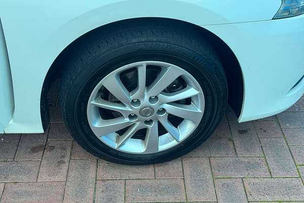 2013 Nissan Pulsar ST-L B17