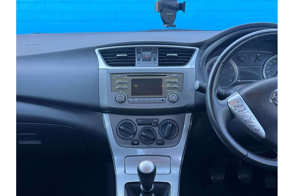 2013 Nissan Pulsar ST-L B17