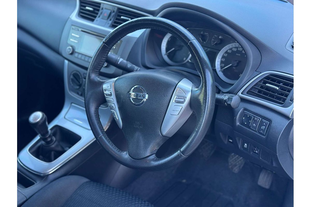 2013 Nissan Pulsar ST-L B17