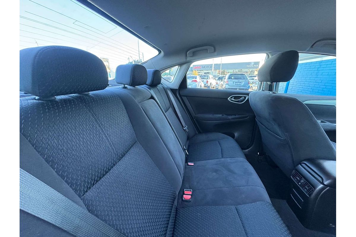 2013 Nissan Pulsar ST-L B17
