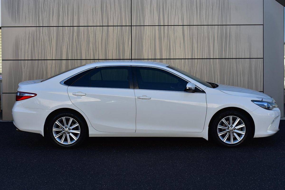 2017 Toyota Camry Atara S ASV50R