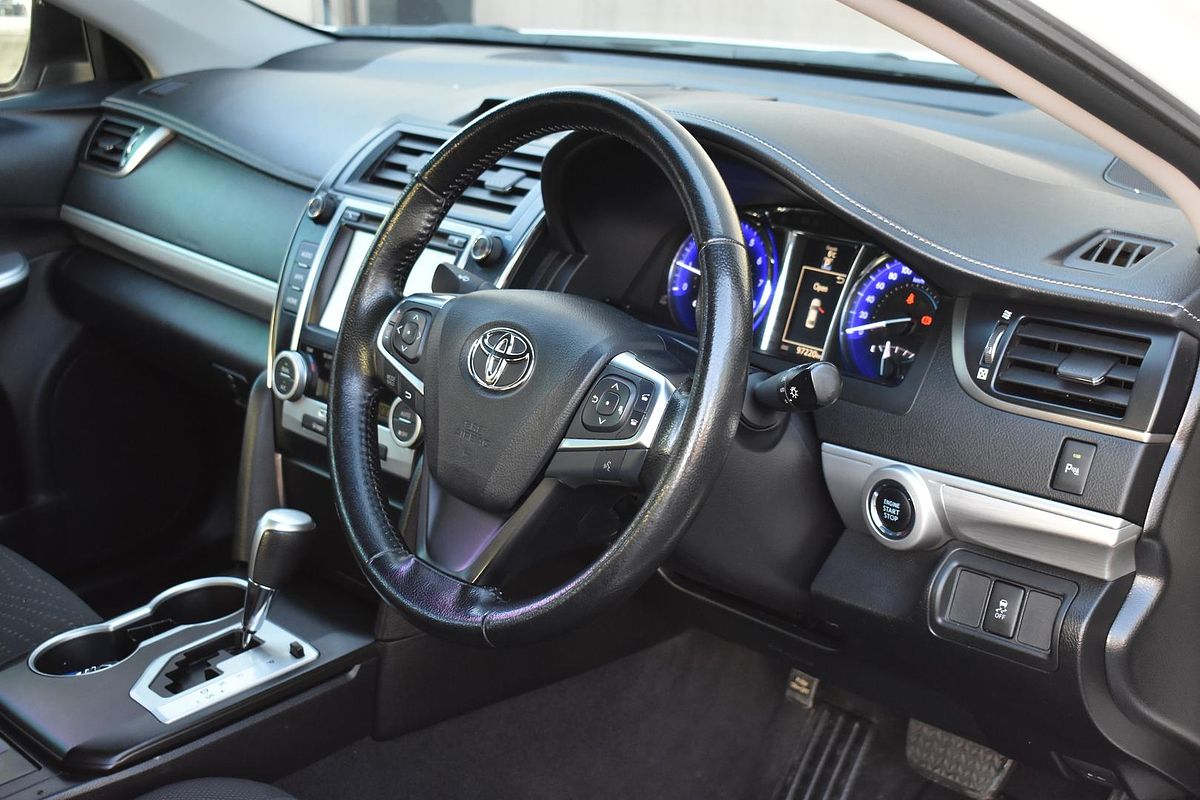 2017 Toyota Camry Atara S ASV50R