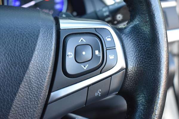 2017 Toyota Camry Atara S ASV50R