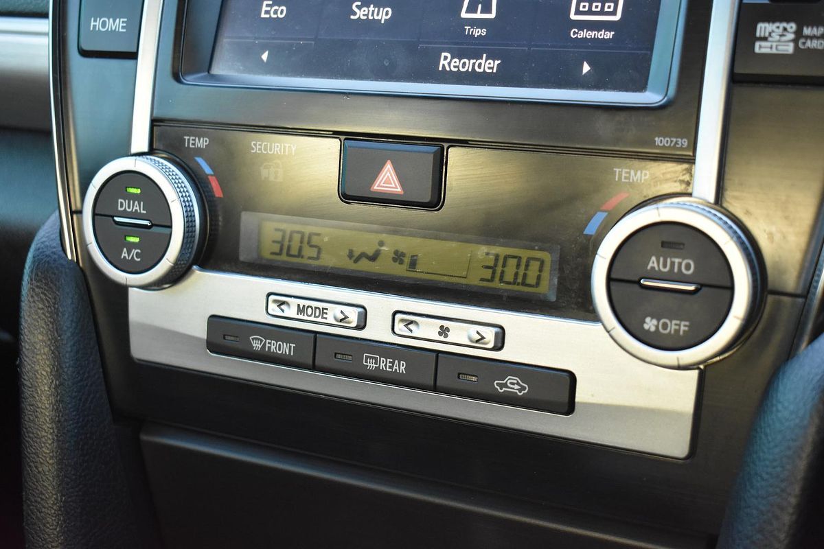 2017 Toyota Camry Atara S ASV50R