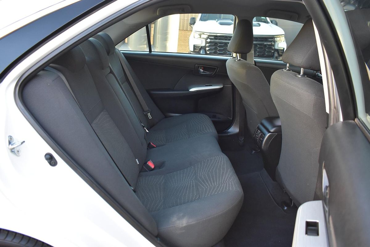 2017 Toyota Camry Atara S ASV50R