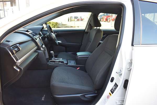 2017 Toyota Camry Atara S ASV50R