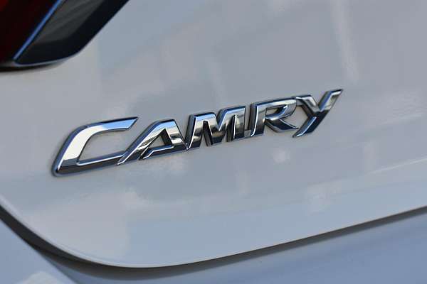 2017 Toyota Camry Atara S ASV50R