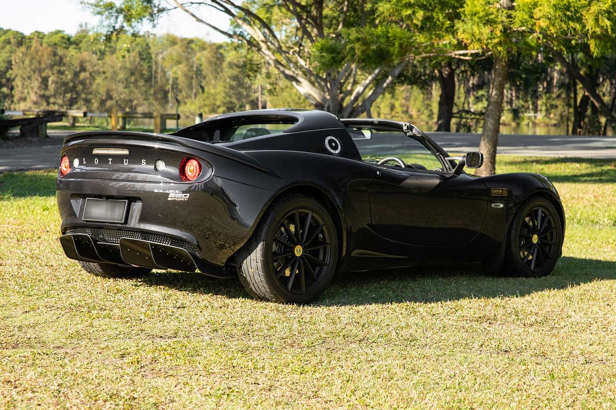 2017 Lotus Elise Sport 220 111