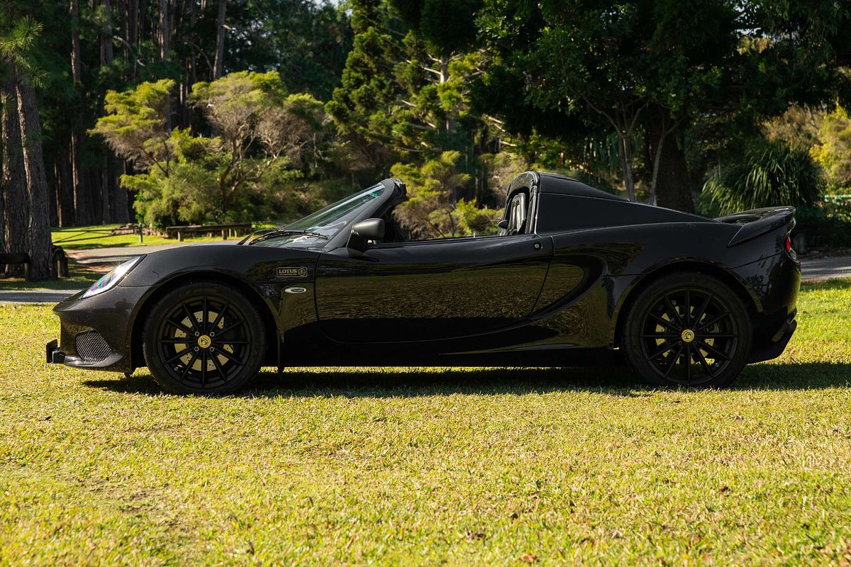2017 Lotus Elise Sport 220 111