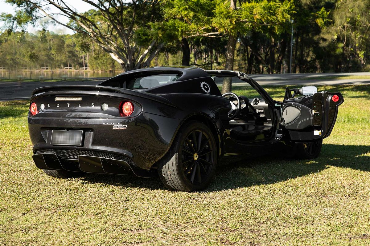 2017 Lotus Elise Sport 220 111