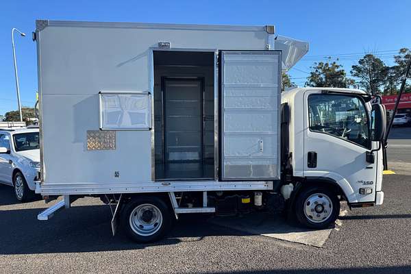 2016 Isuzu N Series NLR 45-150 4x2