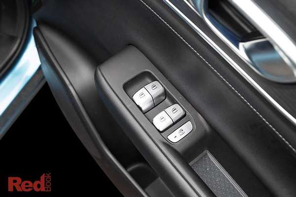 2025 Chery Tiggo 8 Super Hybrid Ultimate T31