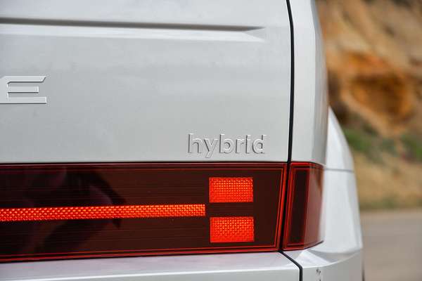 2025 Hyundai Santa Fe Hybrid Elite MX5.V1