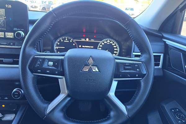 2023 Mitsubishi Outlander LS ZM