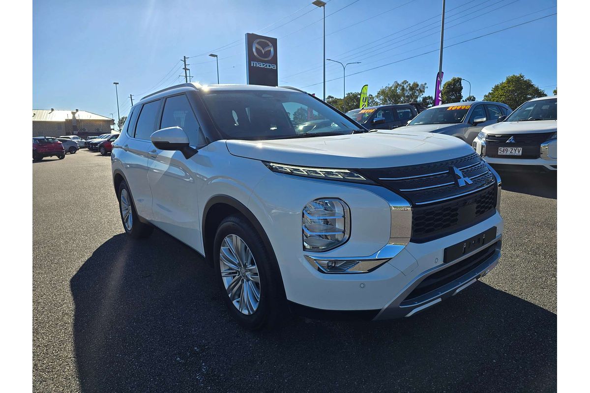 2023 Mitsubishi Outlander LS ZM