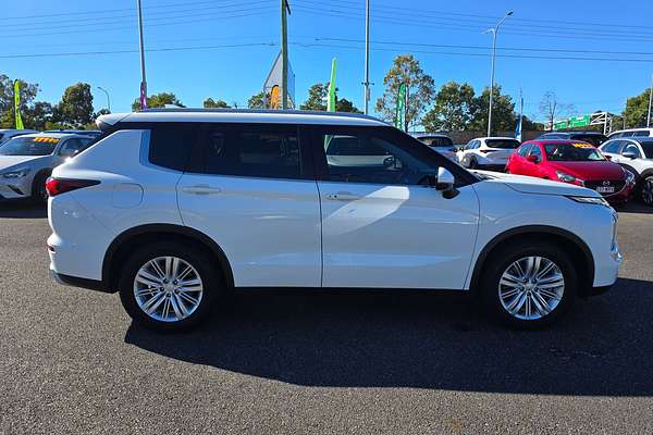 2023 Mitsubishi Outlander LS ZM
