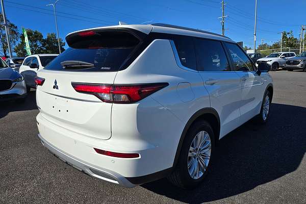 2023 Mitsubishi Outlander LS ZM