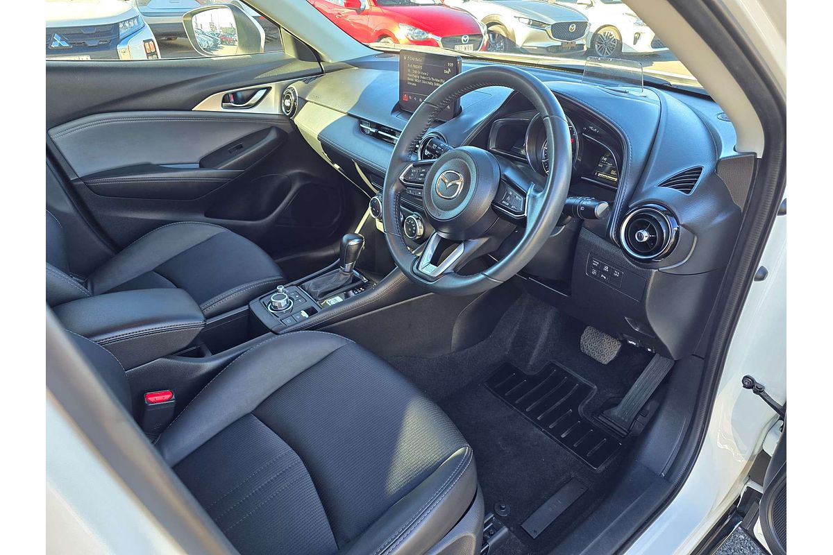 2023 Mazda CX-3 sTouring DK
