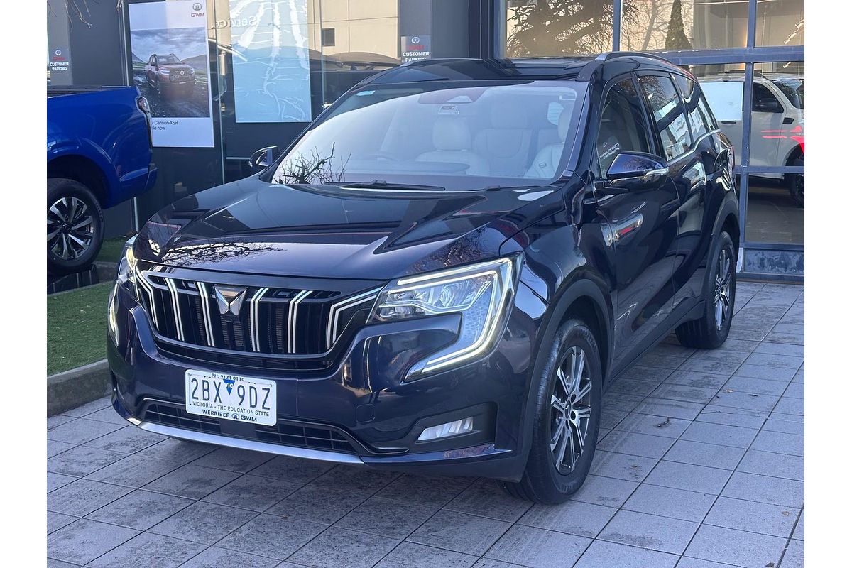 2024 Mahindra XUV700 AX7L