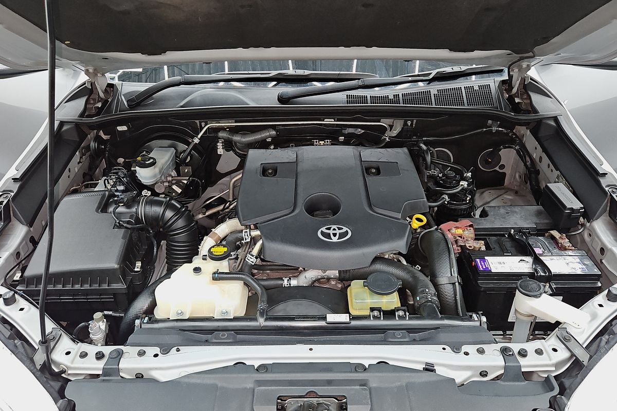 2016 Toyota Hilux SR5 GUN126R 4X4