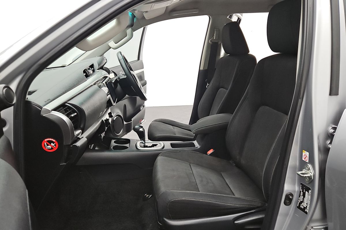 2016 Toyota Hilux SR5 GUN126R 4X4