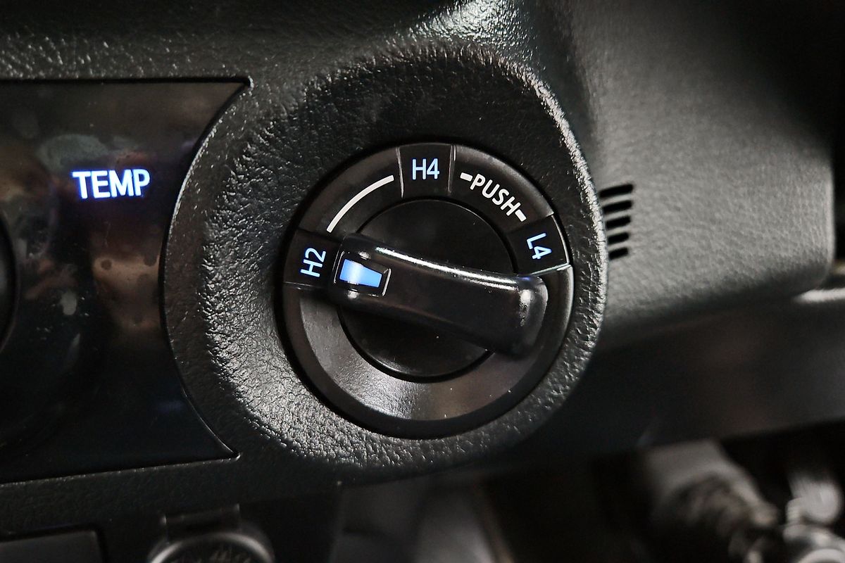 2016 Toyota Hilux SR5 GUN126R 4X4