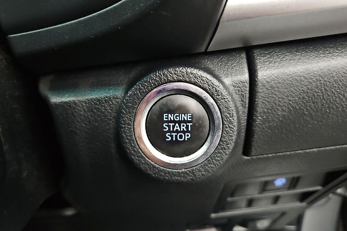 2016 Toyota Hilux SR5 GUN126R 4X4